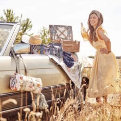 Picknickdecke L 175 X B 154cm BETWEEN FLOWERS In Creme 24 Picknickdecke L 175 X B 154cm BETWEEN FLOWERS In Creme -Heimtextilien Geschäft butlers picknickdecke l 175 x b 154cm between flowers in creme 10