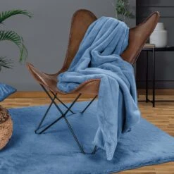 Wohndecke In Felloptik HEAVEN In Hellblau -Heimtextilien Geschäft gmd living wohndecke in felloptik heaven in hellblau 4