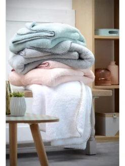 Plaid "Calin" In Beige - (L)160 X (B)130 Cm -Heimtextilien Geschäft stof france plaid calin in beige l 160 x b 130 cm 2